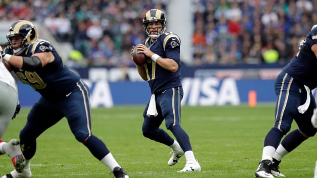 rams-quarterback-case-keenum-jared-goff-jeff-fisher.jpg